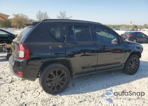 2015 Jeep Compass Sport из США, поврежденный, VIN 1C4NJCBA7FD413805